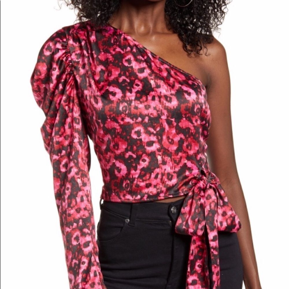 Leith one shoulder Top Tie front